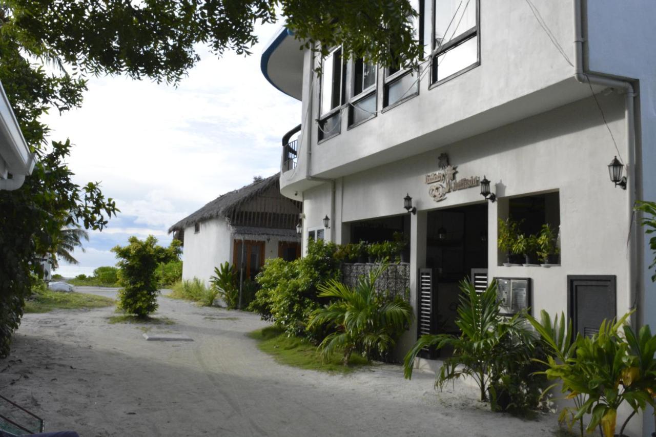 Infinity Dhiffushi Hotel Buitenkant foto