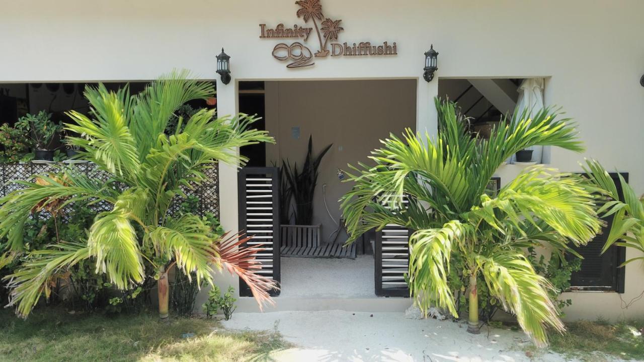 Infinity Dhiffushi Hotel Buitenkant foto