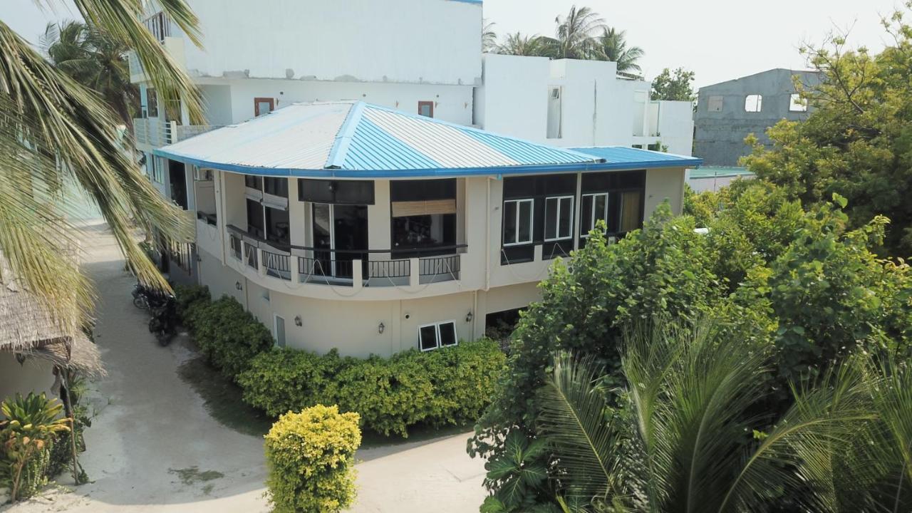 Infinity Dhiffushi Hotel Buitenkant foto