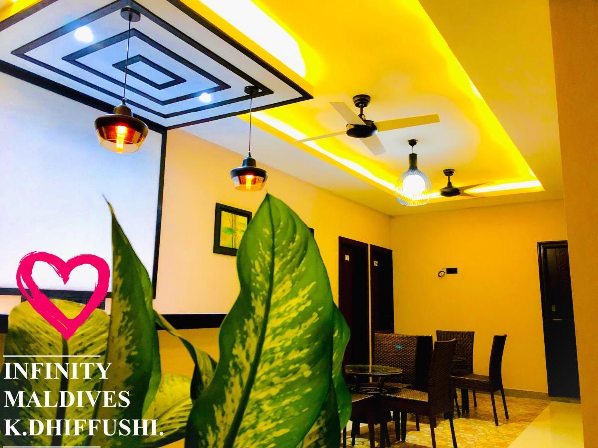 Infinity Dhiffushi Hotel Buitenkant foto